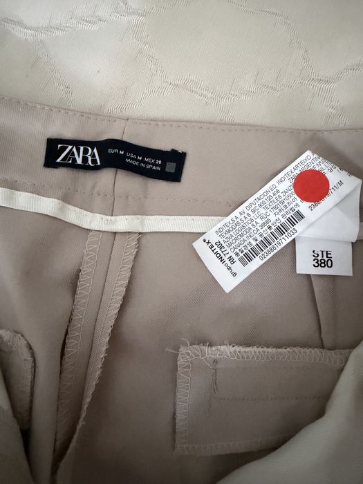 Брюки размер С по 10,000 Zara