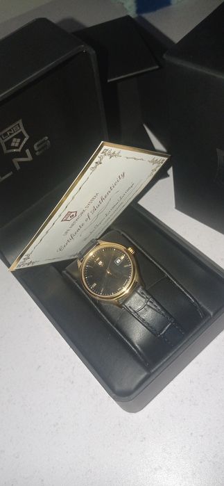 LNS Shvetsariya soati , holati yangi,sifati kafolatlangan .