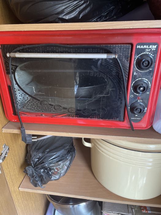 Продаю печь.работает.самовывоз