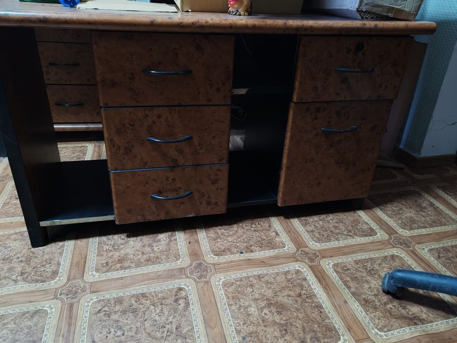 Продам мебель для офиса