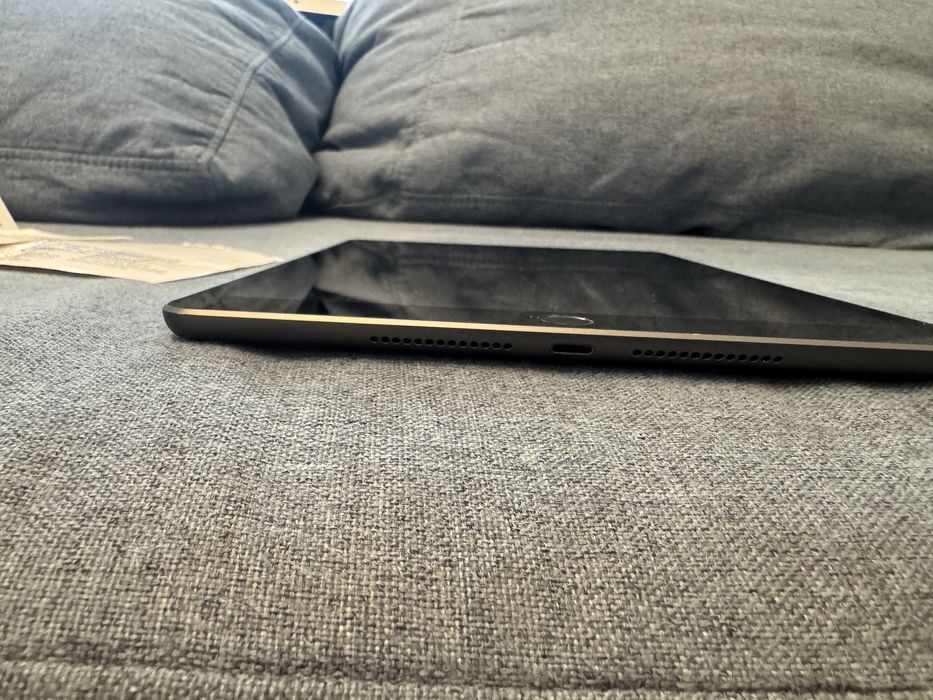 apple ipad 9 gen 64GB WIFi