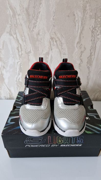 Продам кроссовки! Срочно!