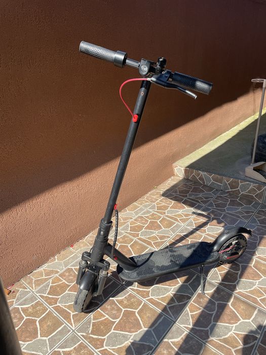 Trotinetă electrică în stare bună, merge perfect
