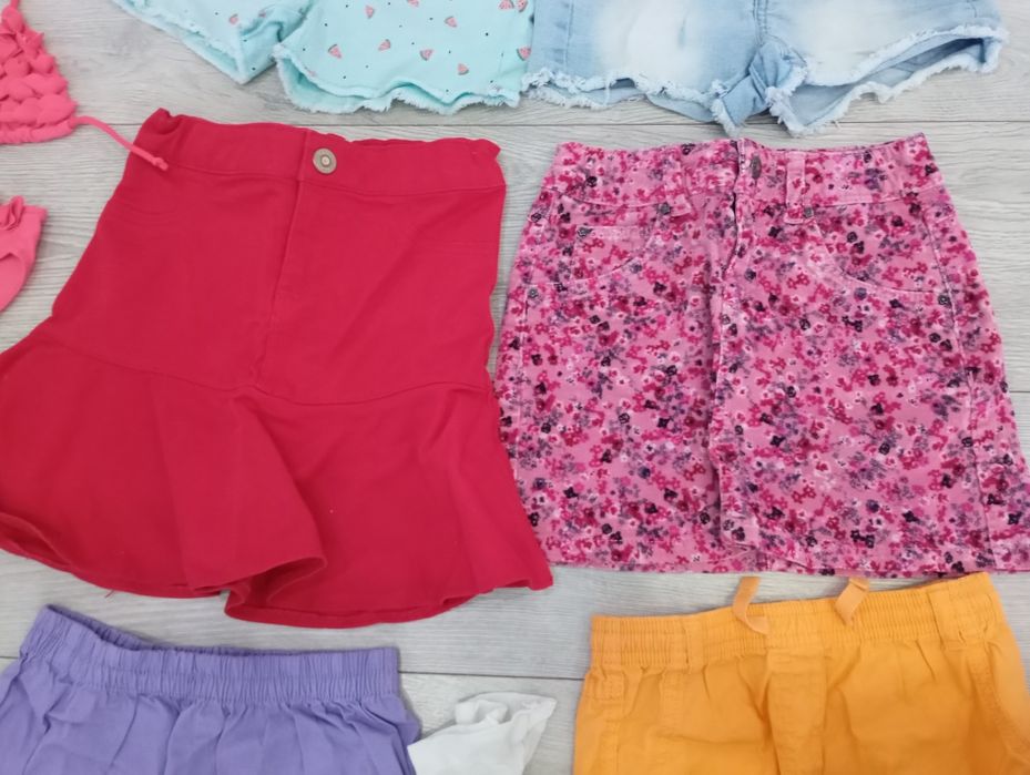 Лот от поли за момиче