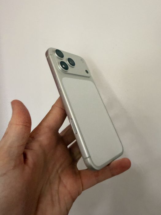 iPhone 17 Pro Max 256GB Silver