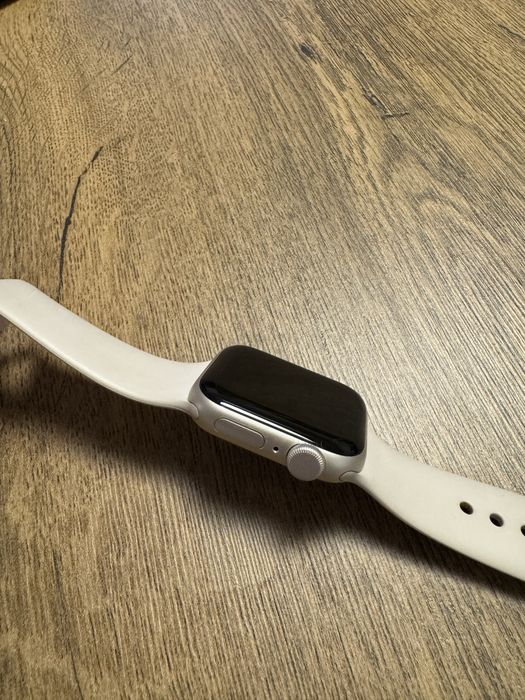 Apple Watch SE (2nd Gen) GPS 40mm – Отлично състояние