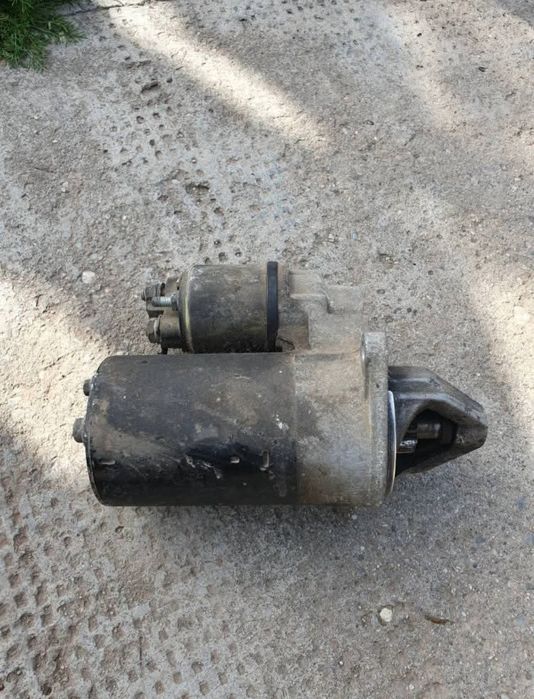 Vând Electromotor Opel CORSA C ,1.0 Benzină