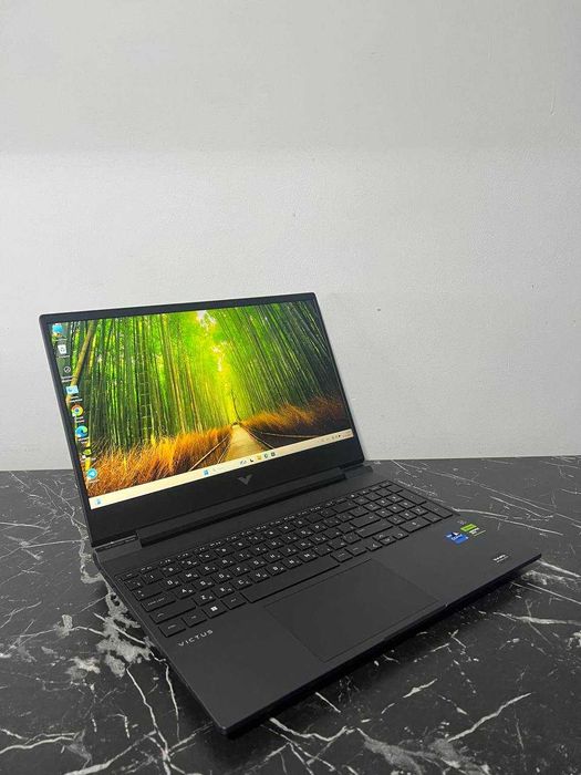 Kuchli Igrovoy Noutbuk HP Victus