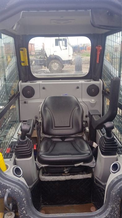 Мини погрузчик XCMG 740