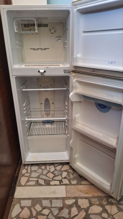 LG Холодилник сатылады