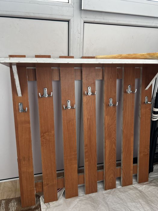 Вешалка в прихожую