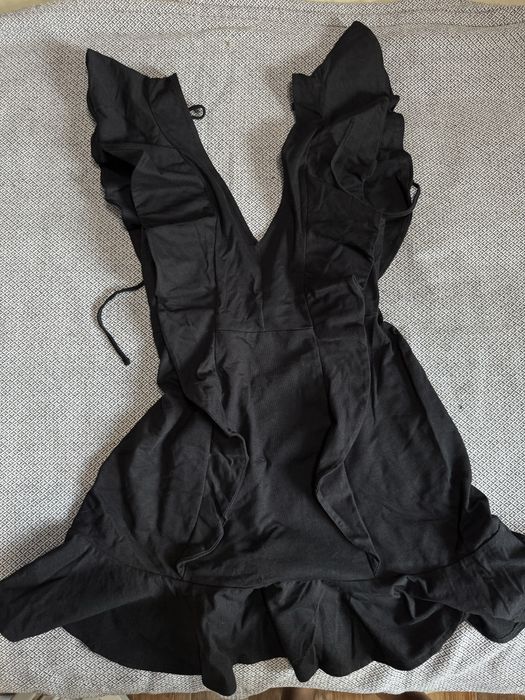 Платье черное H&M коктельное