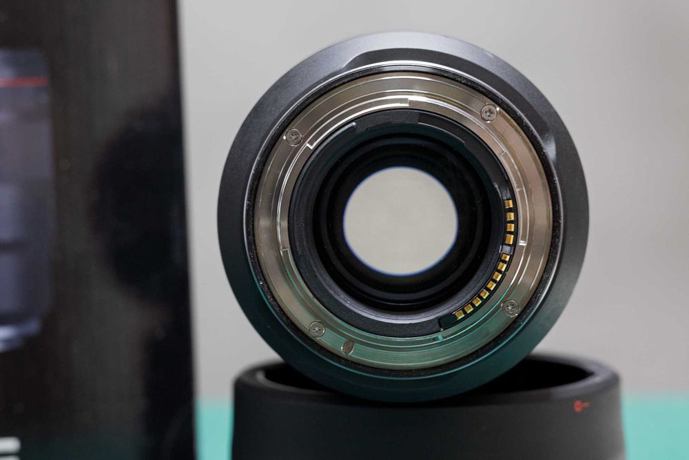 Canon RF 135mm F1.8 L IS USM