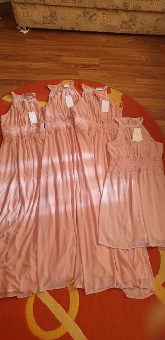 Blugi, rochii, geci, marimi regasite  XS, S, M si L.