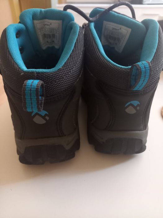 Зимни обувки Декатлон 36.5