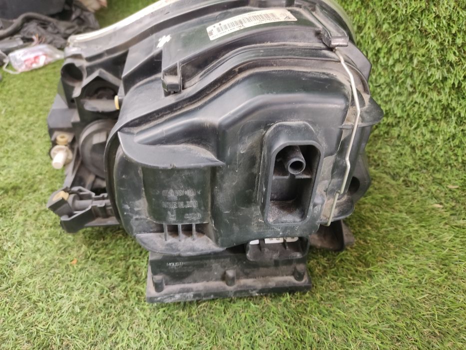 Фара Porsche Cayenne