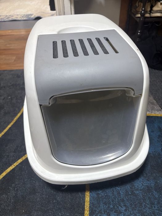 Закрытый лоток для кошек