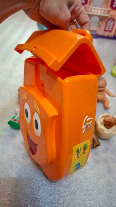 Домики и разные игрушечки