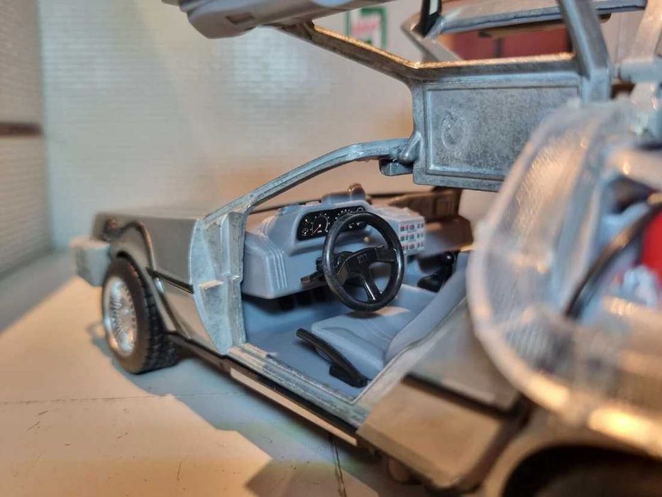 Macheta Auto Jada Back to the Future with led light! 1:24 scale.