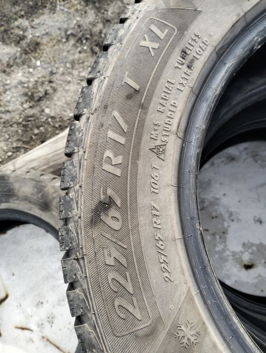 Продам резину 225/65/17