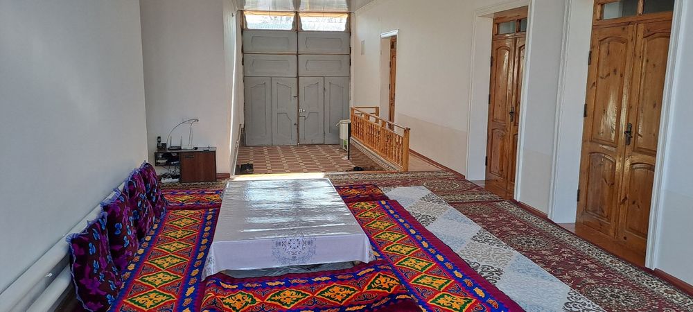 ХОВЛИ уй-жой сотилади!!!