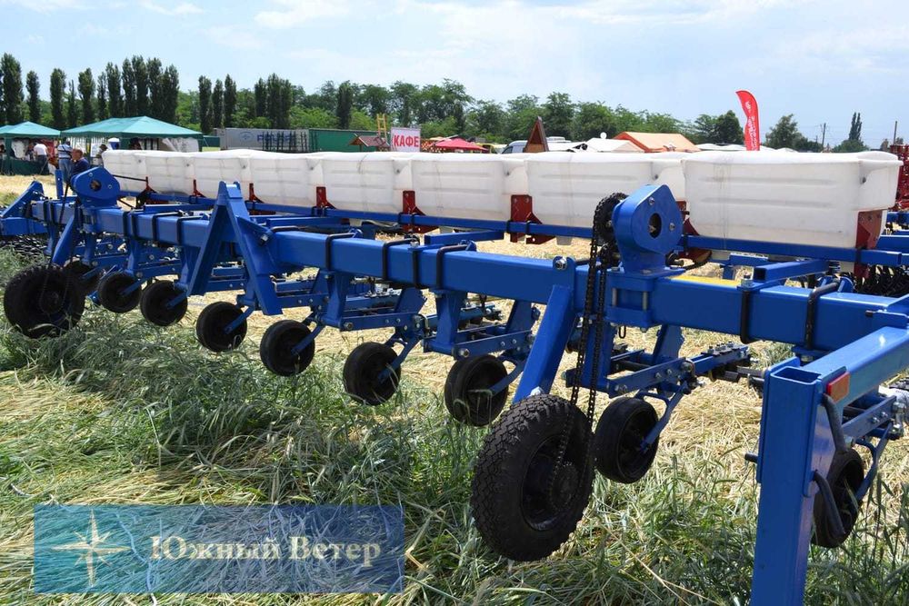 Культиватор КРН-5,6  с подкормочным приспособлением