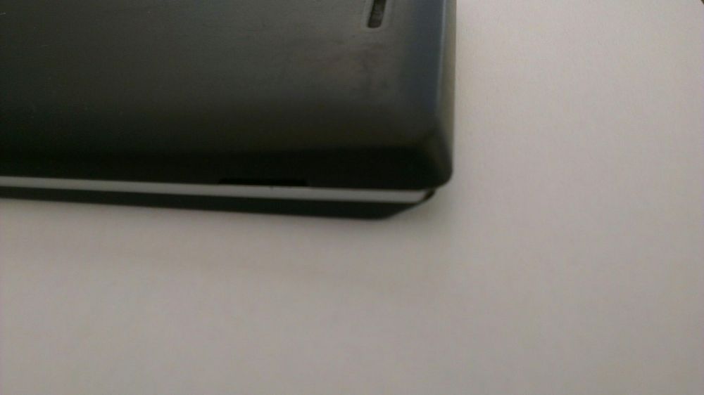 Телефон Sony J мобилен