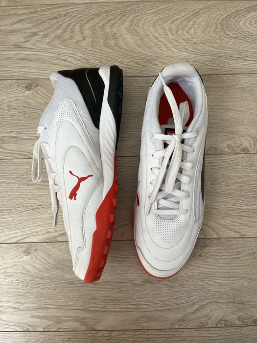 Ghete fotbal PUMA, marimea 46