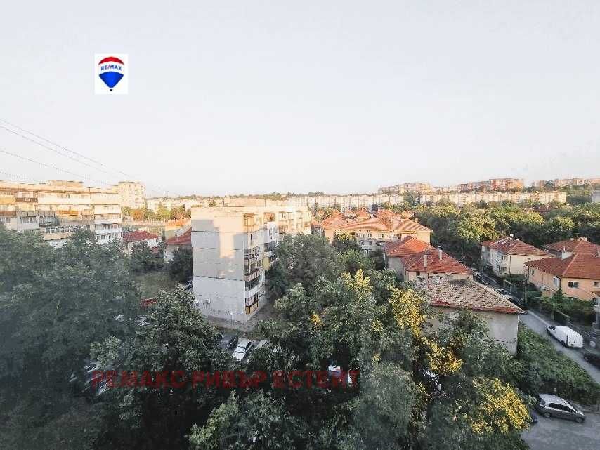 Дава се под наем Двустаен апартамент в Русе, Родина 2 - 64 кв.м за 255 € - Снимка #13