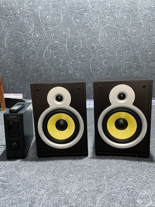 Microlab PRO 3  studio monitor + behringer B2 PRO KOMPLEKT