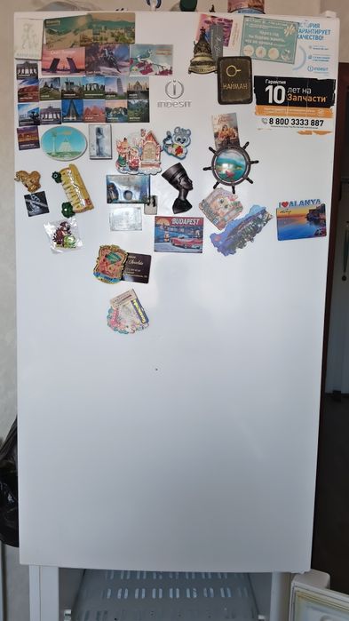Холодильник Indesit