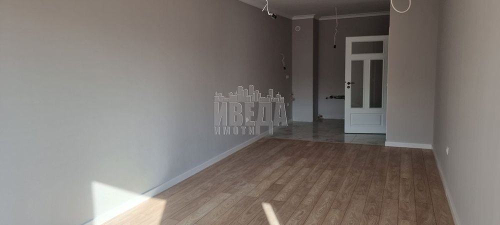 Продава се Двустаен апартамент в к.к. Св.Св. Константин и Елена - 77 кв.м за 2163 €/кв.м - Снимка #3