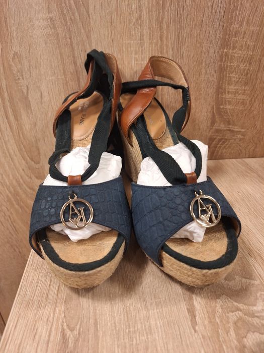 Сандали на платформа Armani Jeans