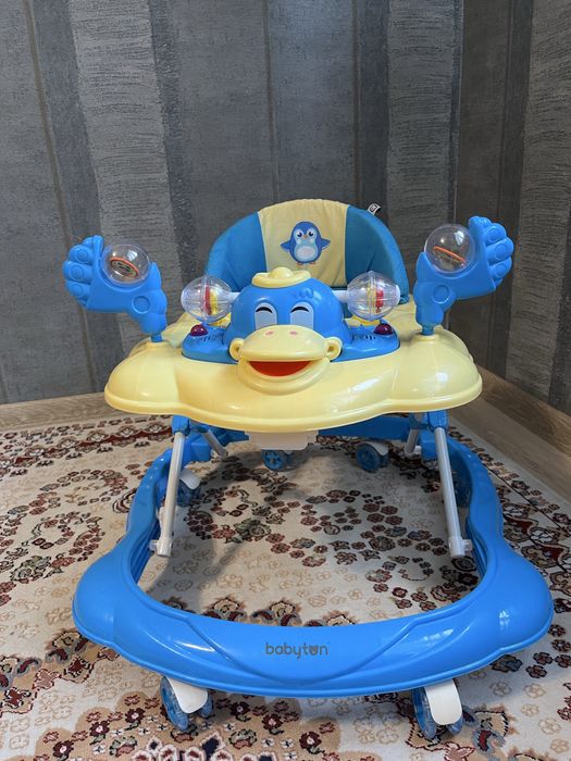 Ходунок Babyton в синем цвете