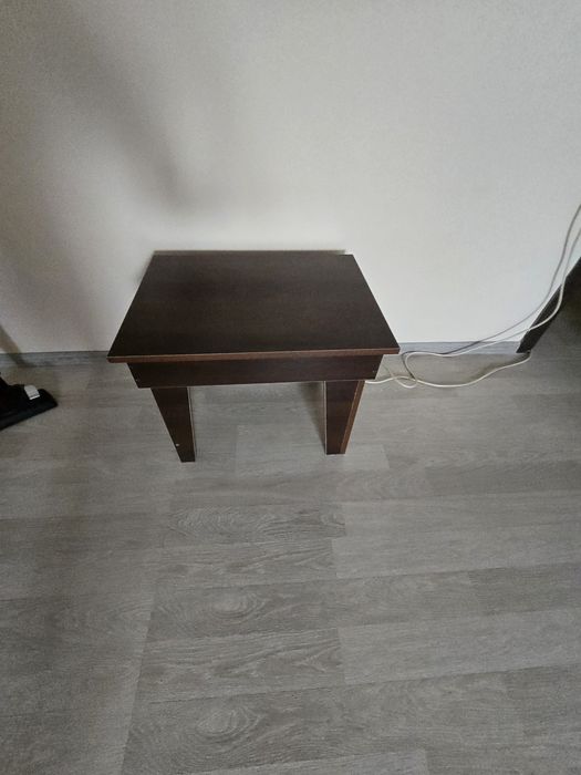 Журнальный столик