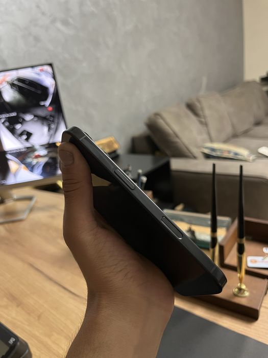 Iphone 16 pro Black  256Gb 88% holati yaxwi