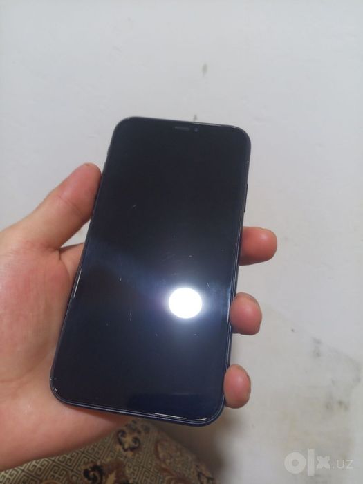 Iphone xr    b/y