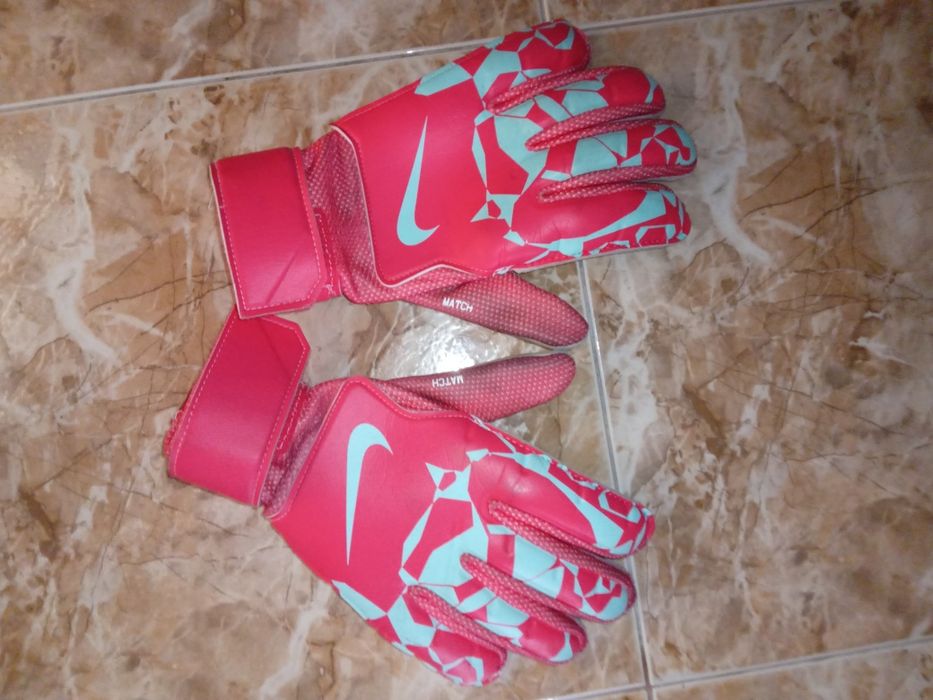 Вратарски ръкавици