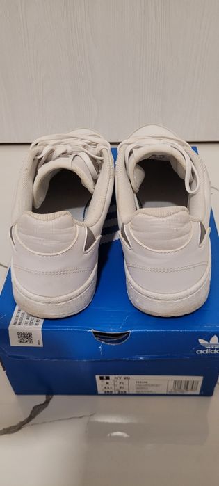 Продавам обувки Adidas