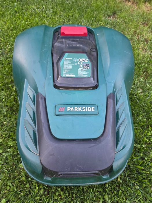 Robot tuns iarba Parkside