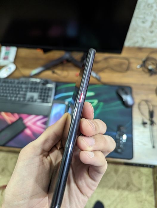 Продам Xiaomi MI 9T 6/128 Carbon Black