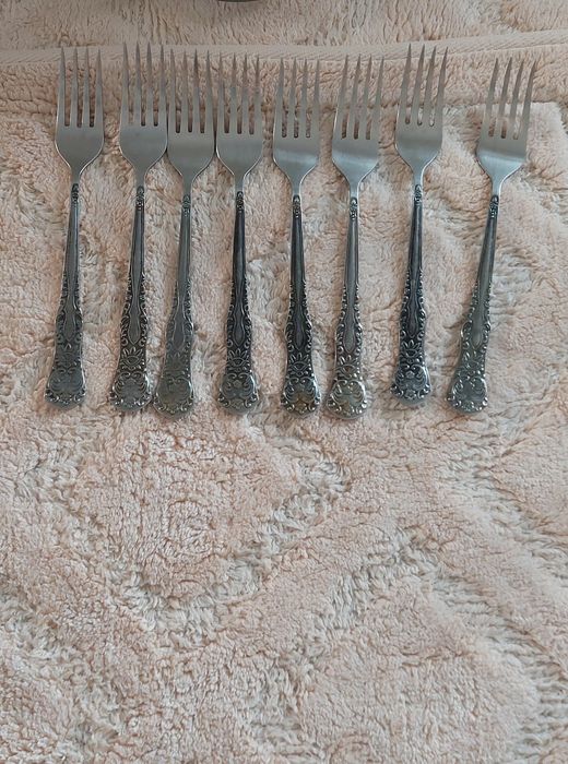 Продаются ложки, вилки, чайные ложки, половник из нержавейки