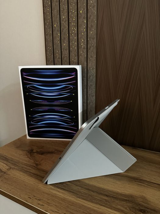 iPad Pro 12.9 + Magic keyboard в идеальнейшем состоянии