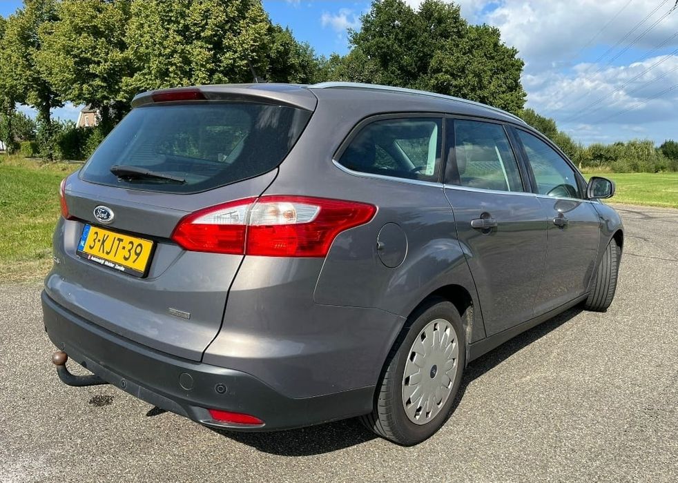 Ford Focus 1.6 Dci 105 cp Euro 5Titanium 2013.06  Led-Navi-Jante R16