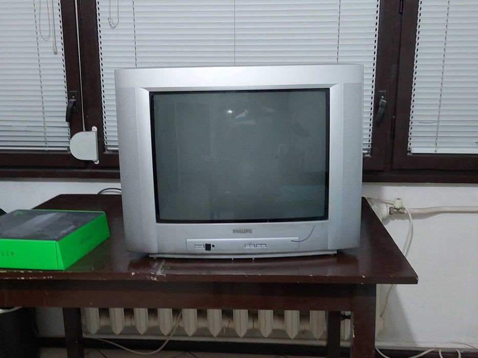 телевизор Philips 21 инча