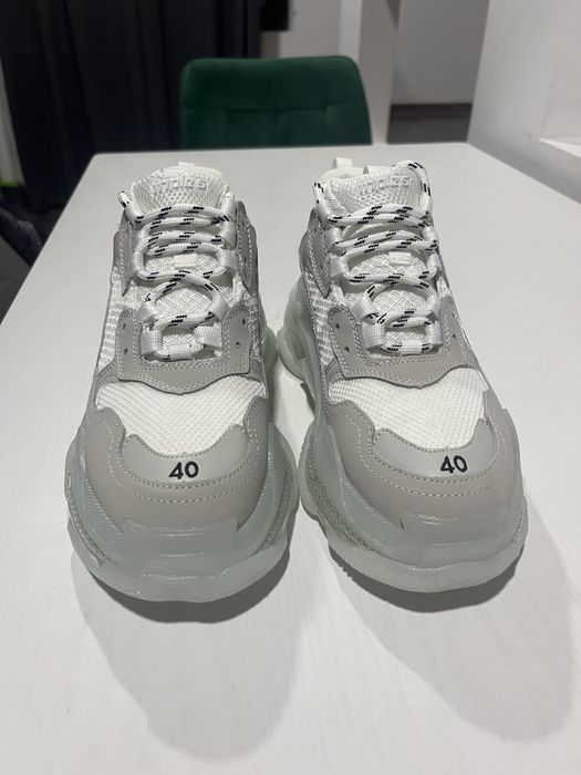 Vand adidasi Balenciaga Triple S