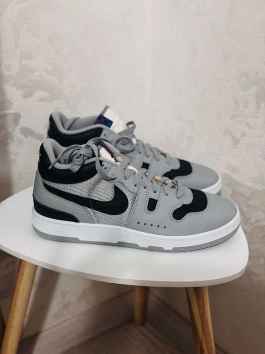 Vând adidasi Nike noi!Marime 44