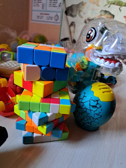 Развивающие игрушки