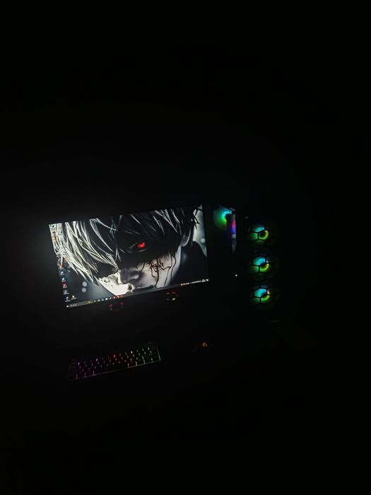 Kuchli gaming kompyuter sotladi