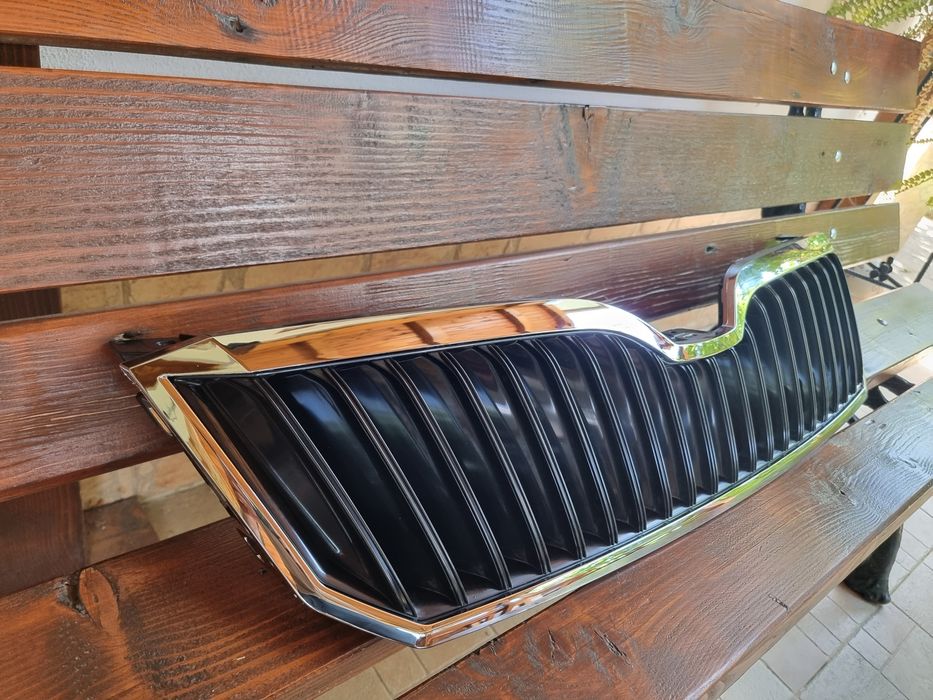Grila cromata bara fata/ radiator Skoda Superb 2 Facelift 2013-2015